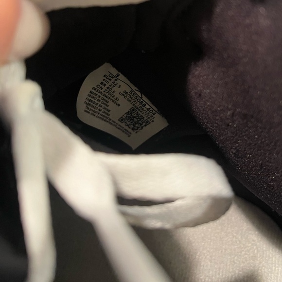 NIKE JORDAN 1 RETRO HIGH - Picture 6 of 8